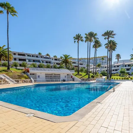 2 Bdr With Balcony & Pool By Lovelystay דירה *